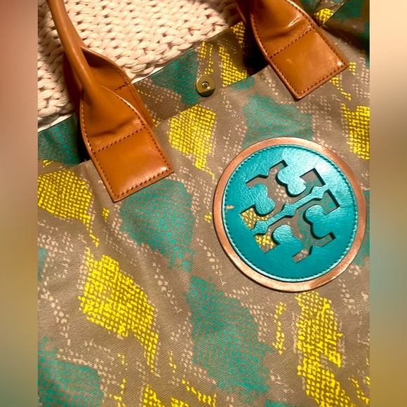 Tory Burch snakeskin print Canvas Tote Bag - Picture 3 of 11